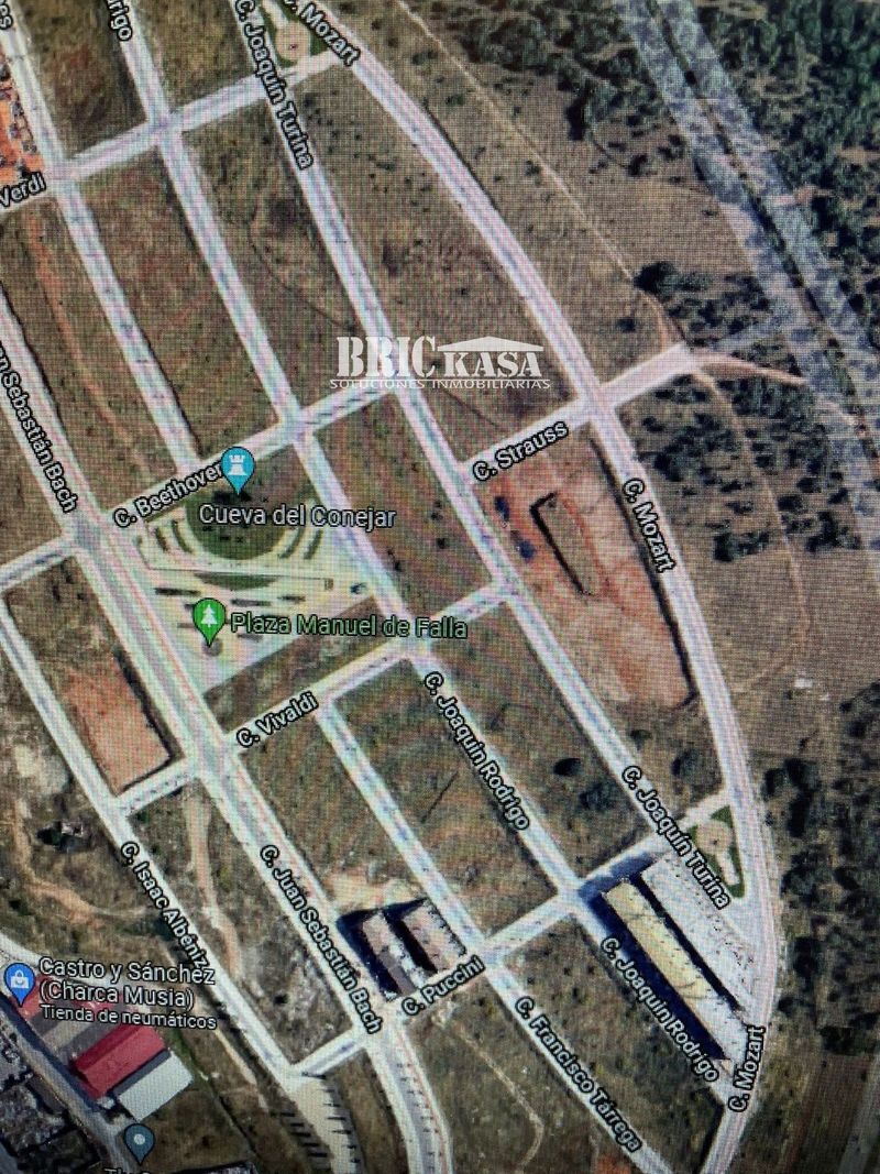 Parcela en venta Cáceres. Ref: 1969. Brickasa