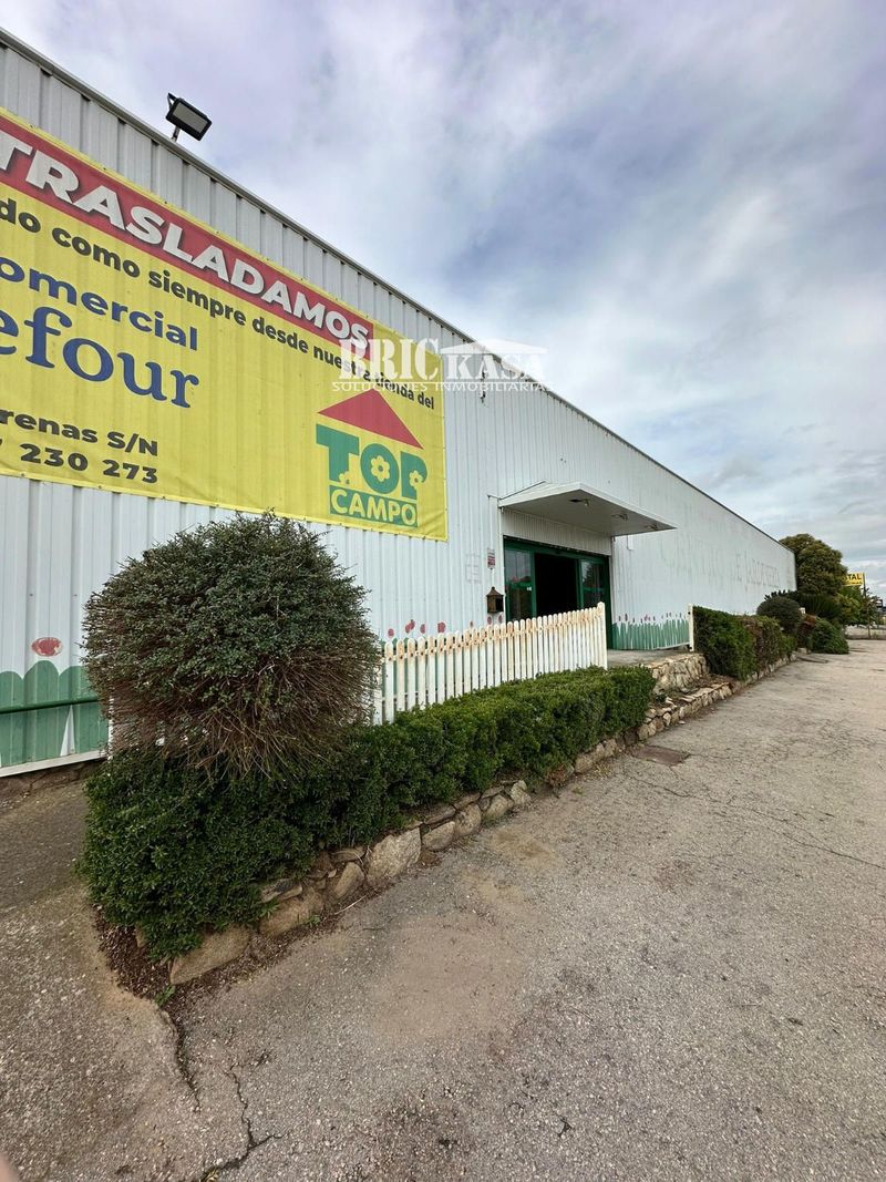 Nave Industrial en venta Casar De Caceres, Cáceres. Ref: 2104. Brickasa