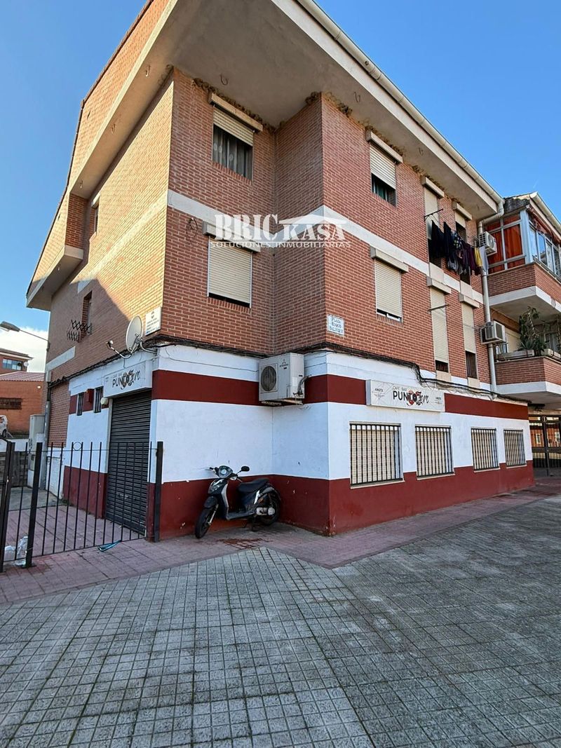 Local Comercial en venta Cáceres. Ref: 2132. Brickasa