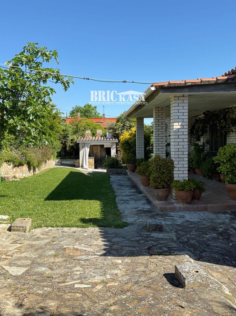 Chalet Independiente en venta Sierra De Fuentes, Cáceres. Ref: 2195. Brickasa