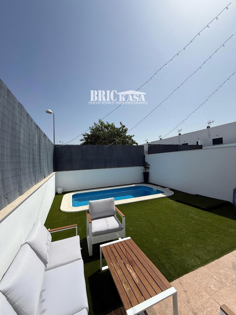 Adosado en venta Cáceres. Ref: 2216. Brickasa