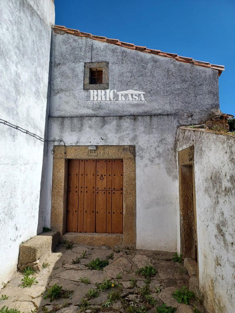 Casa en venta Plasenzuela, Cáceres. Ref: 2298. Brickasa