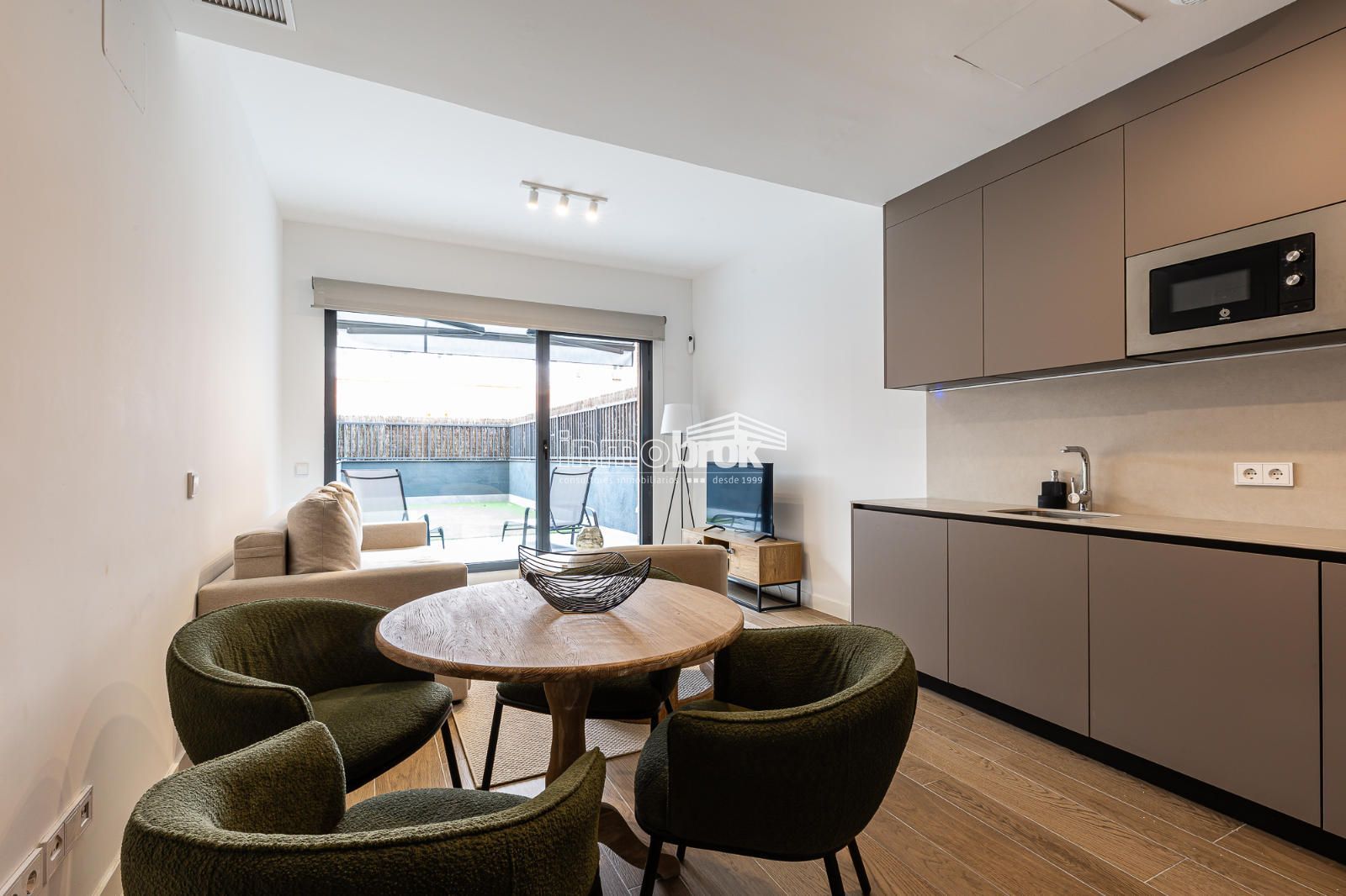 Dúplex en alquiler Madrid. Ref: 2517. Inmobrok Consultores Inmobiliarios