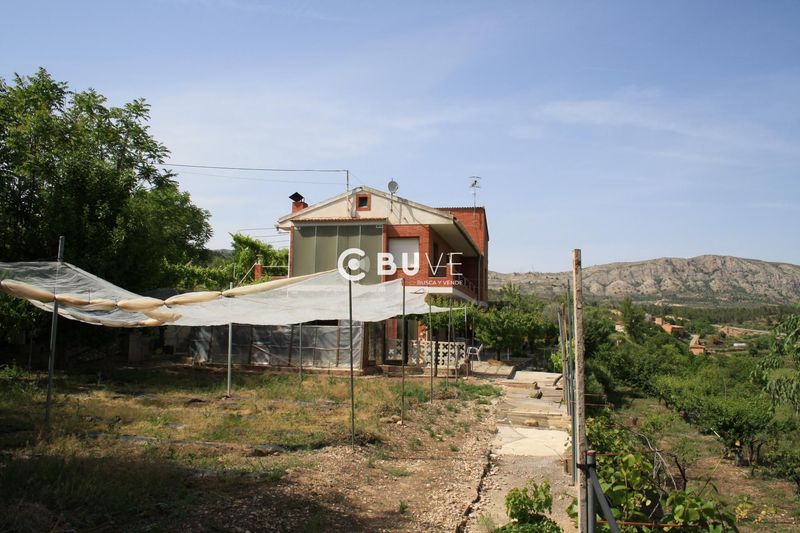 Chalet Independiente en venta Castellote, Teruel. Ref: 26171. BUVE.APP