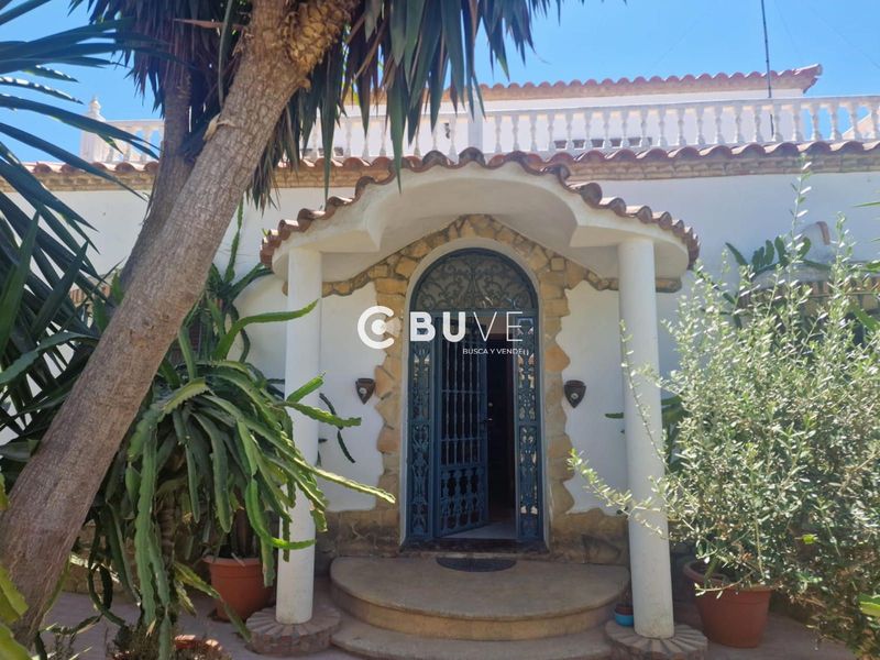 Xalet Independent en venda Montellano, Sevilla. Ref: 35094. BUVE.APP