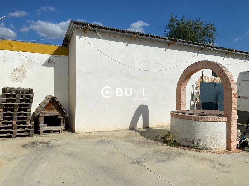 Chalet Independiente en venta Carmona, Sevilla. Ref: 39528. BUVE.APP