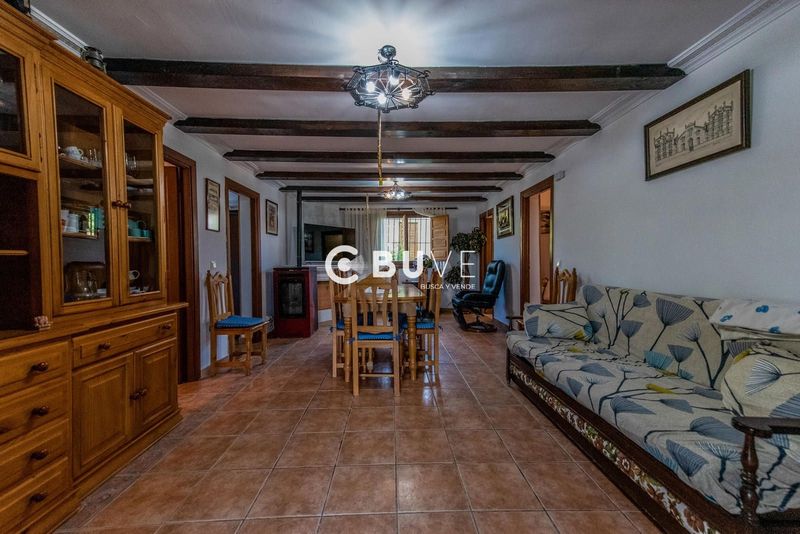 Chalet Independiente en venta Tudela de Duero, Valladolid. Ref: 40071. BUVE.APP