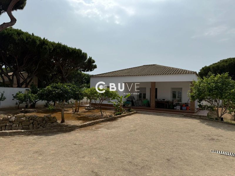 Chalet Independiente en venta Chiclana de la Frontera, Cádiz. Ref: 40510. BUVE.APP