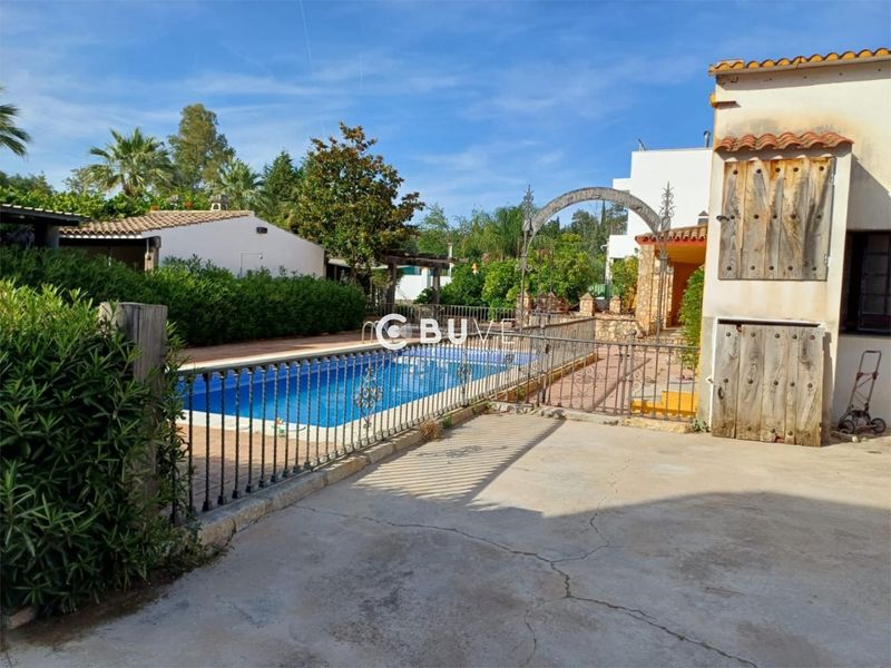 Xalet Independent en venda Palma Del Rio, Córdoba. Ref: 42780. BUVE.APP