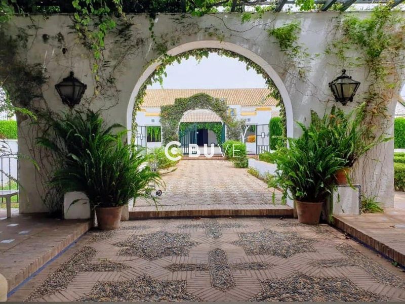 Xalet Independent en venda Espartinas, Sevilla. Ref: 43168. BUVE.APP