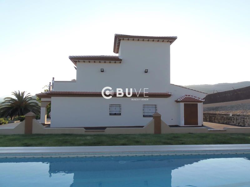 Chalet Independiente en venta Arriate, Málaga. Ref: 44211. BUVE.APP