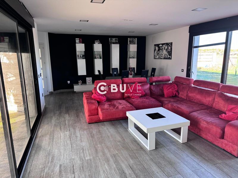 Chalet Independiente en venta Argamasilla De Calatrava, Ciudad Real. Ref: 44959. BUVE.APP