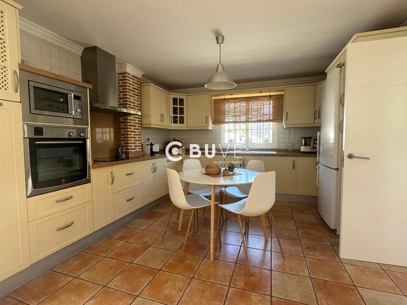 Chalet Independiente en venta Benalmadena Costa, Málaga. Ref: 45651. BUVE.APP