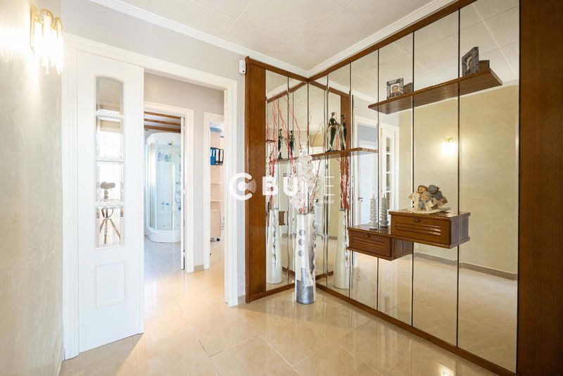 Chalet Independiente en venta Abrera, Barcelona. Ref: 46197. BUVE.APP