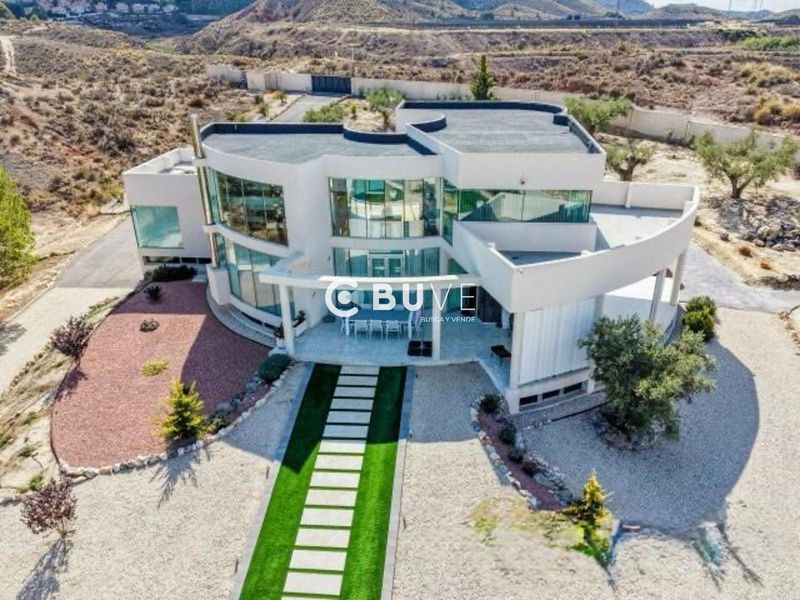 Chalet Independiente en venta Petrer, Alicante. Ref: 46352. BUVE.APP