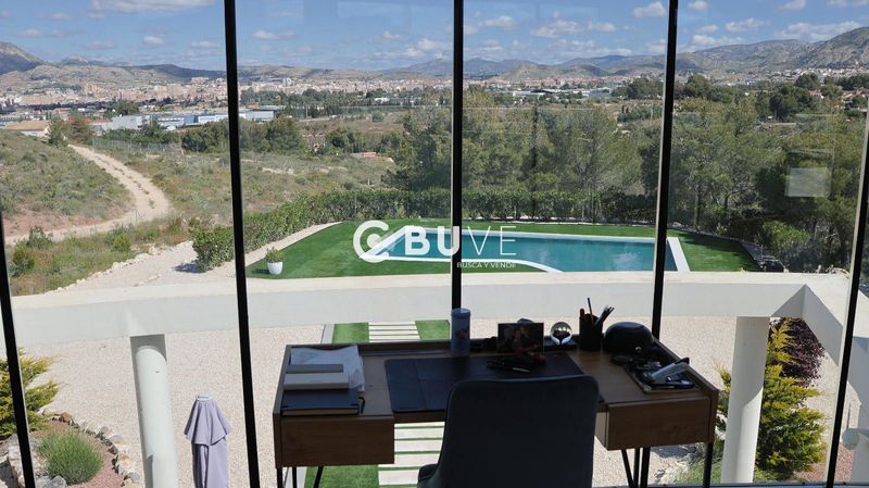 Chalet Independiente en venta Petrer, Alicante. Ref: 46352. BUVE.APP