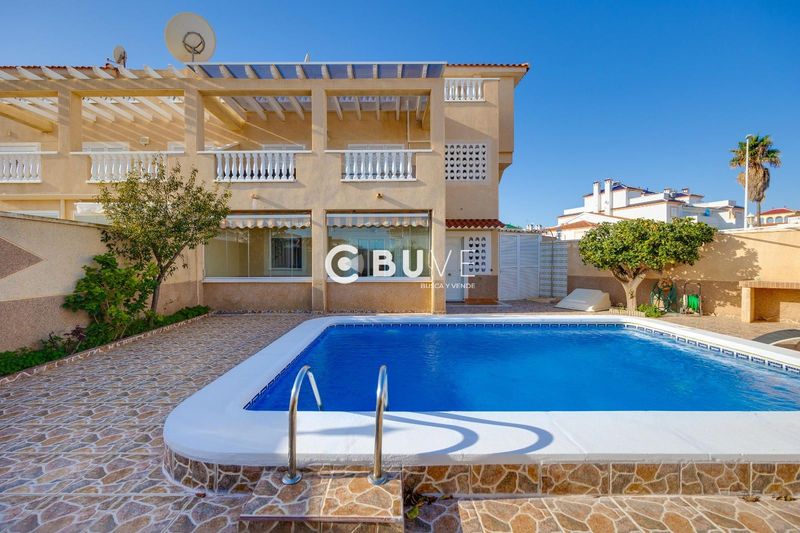 Townhouse for sale Torrevieja, Alicante. Ref: 46386. BUVE.APP