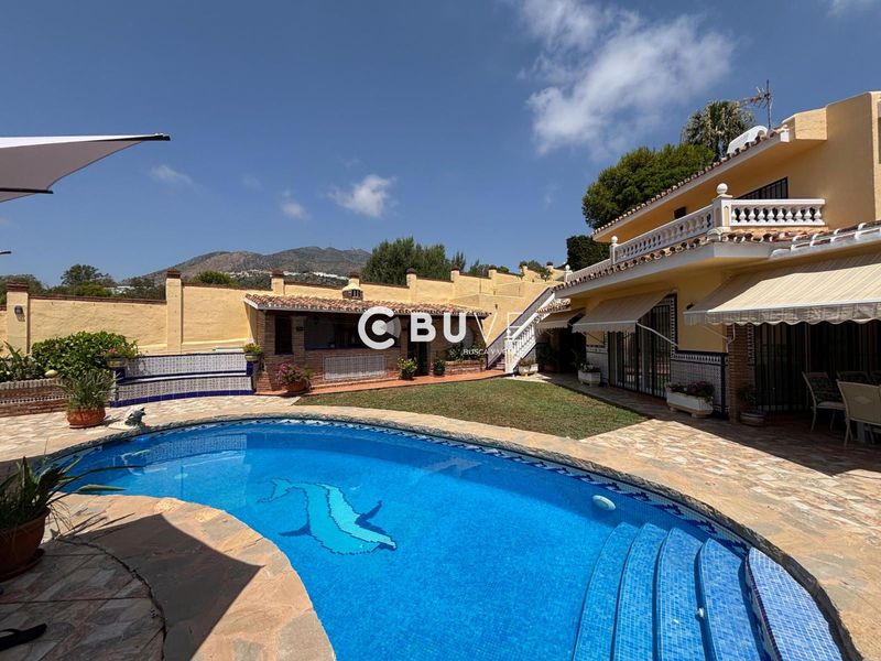 Chalet Independiente en venta Benalmadena Costa, Málaga. Ref: 47099. BUVE.APP