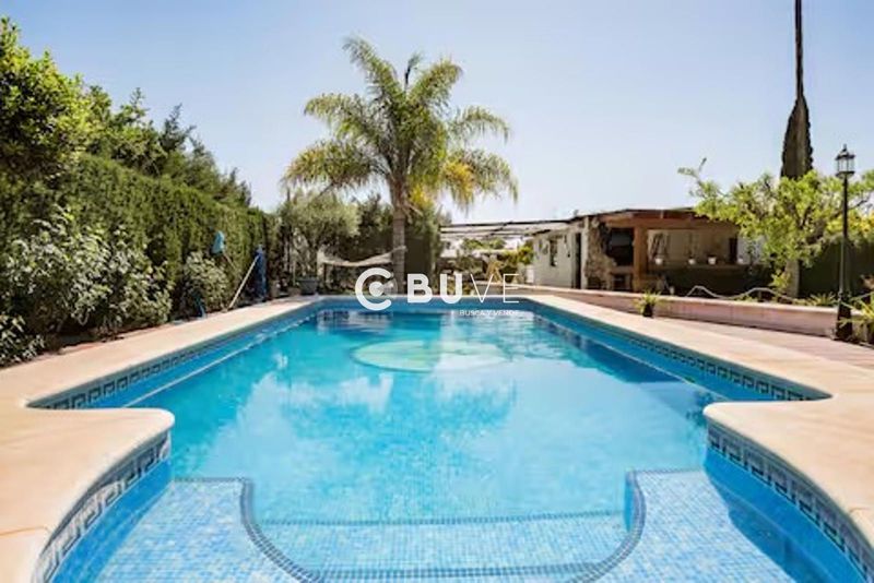 Chalet Independiente en alquiler Coria Del Rio, Sevilla. Ref: 47359. BUVE.APP
