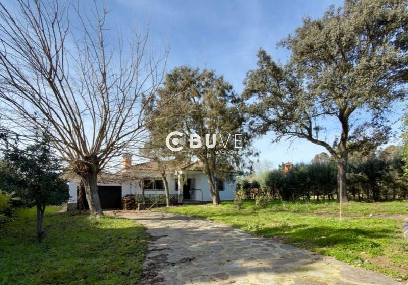 Chalet Independiente en venta San Roman De Los Montes, Toledo. Ref: 47672. BUVE.APP