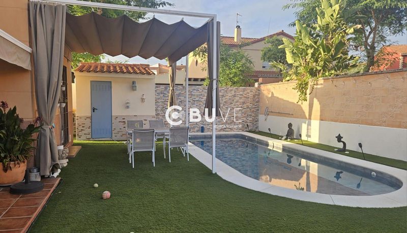 Chalet Independiente en venta Espartinas, Sevilla. Ref: 47681. BUVE.APP