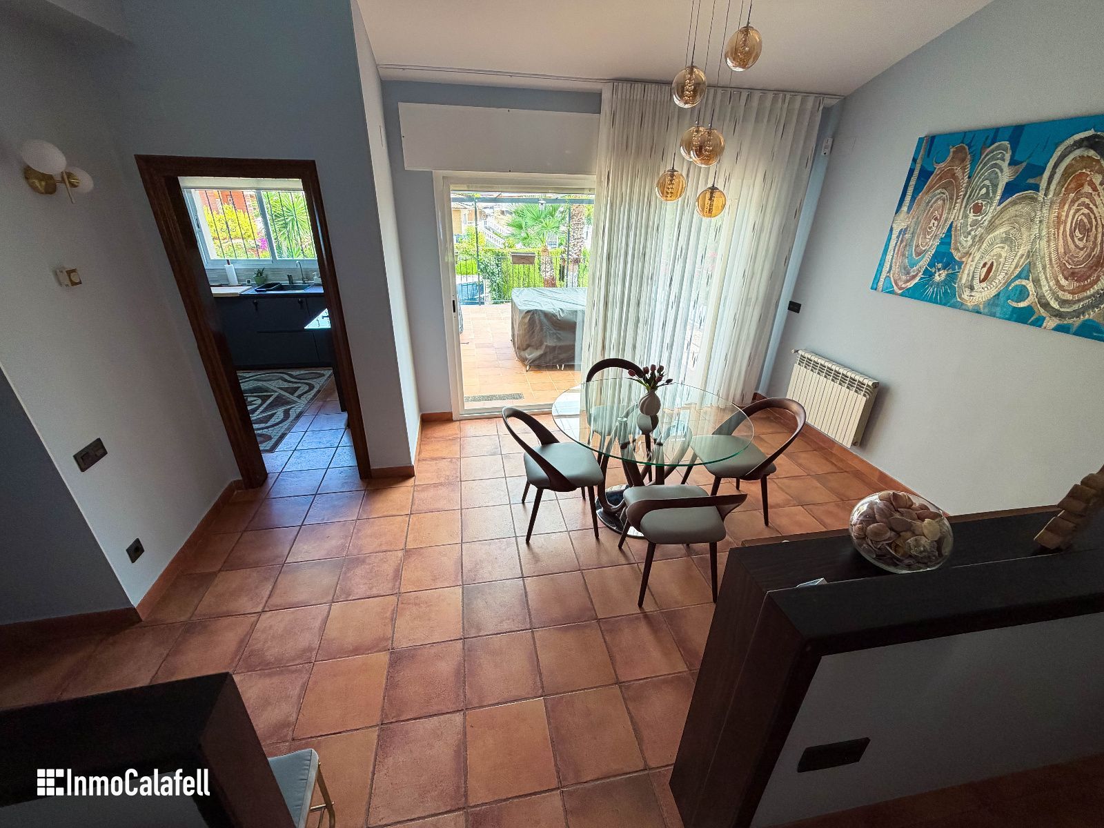 Wohnzimmer - 6-Zimmer-Villa mit Pool und Solarpaneelen