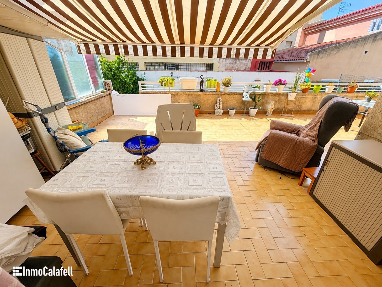 Planta baja con gran terraza, parking y trastero a pocos metros de la playa - Foto 3