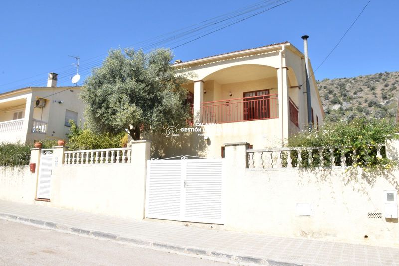 Maison de Ville en vente El Vendrell, Tarragona. Ref: 1604. Calafell Gestión Inmobiliaria