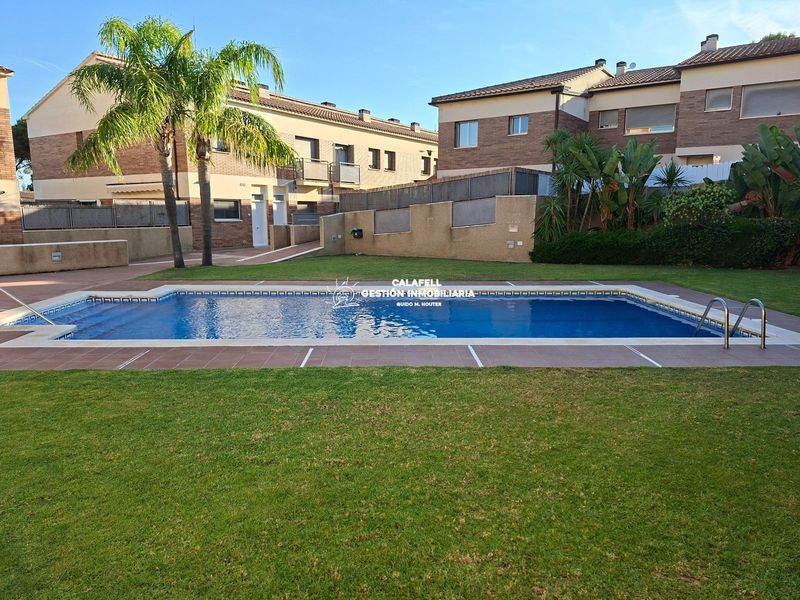 Maison de ville en vente El Vendrell, Tarragona. Ref: 1715. Calafell Gestión Inmobiliaria