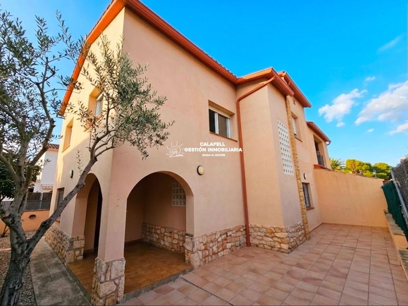 Twee-onder-één-kapwoning te koop Torredembarra, Tarragona. Ref: 1802. Calafell Gestión Inmobiliaria