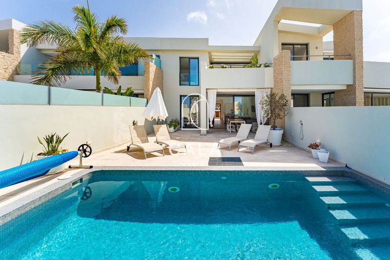 отдельная вилла на продажу La Caleta, Santa Cruz Tenerife. Ref: 1020. Cala Homes