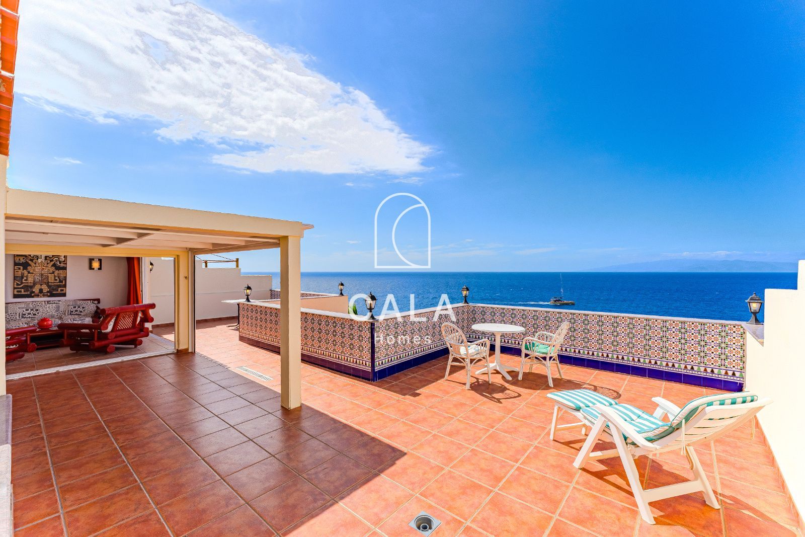 Duplex Penthouse by the Sea in Callao Salvaje