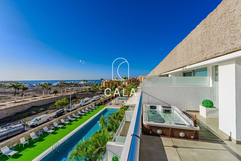 дуплекс на продажу La Caleta, Santa Cruz Tenerife. Ref: 1083. Cala Homes