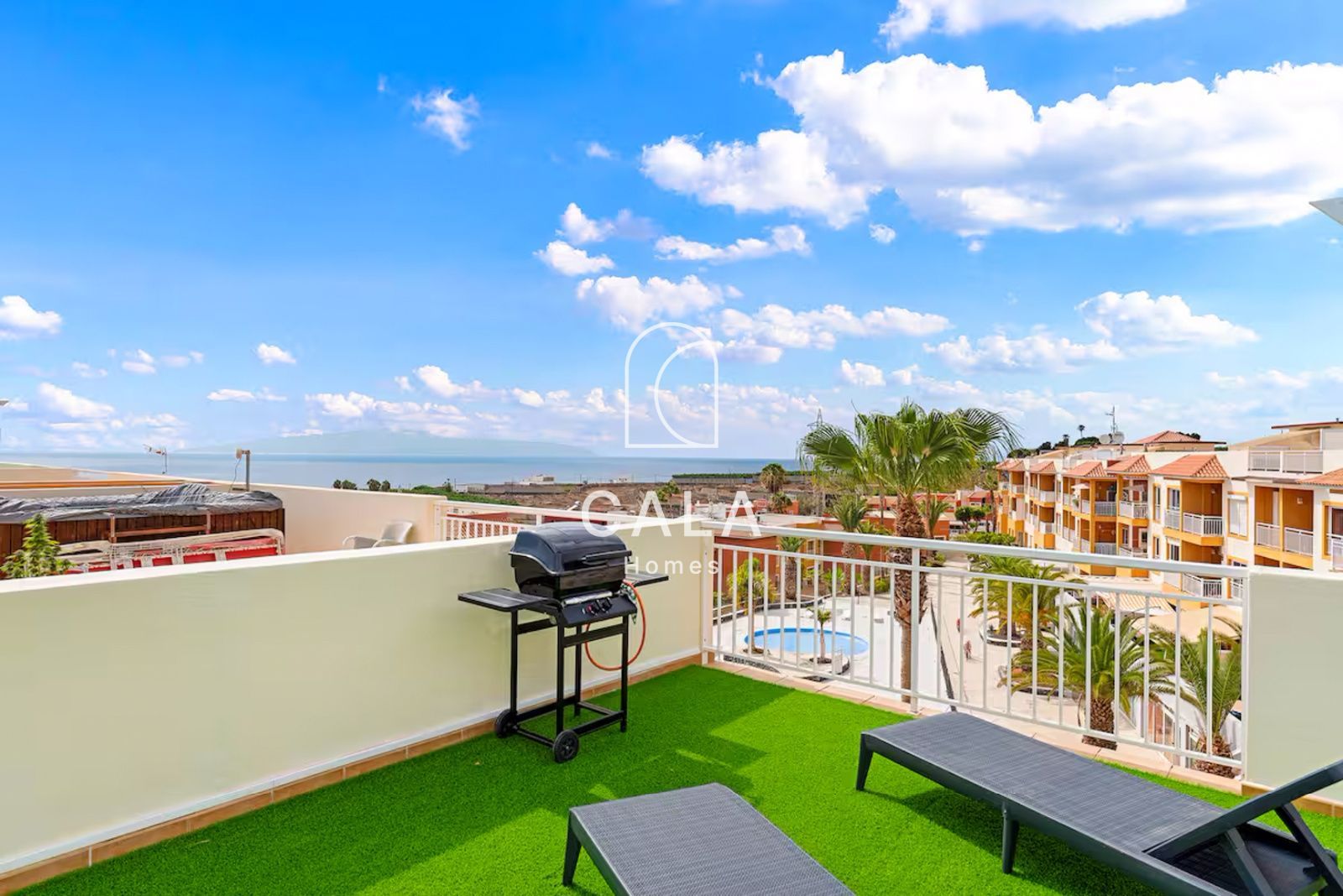 Ático Reformado con Terraza Panorámica en Callao Salvaje