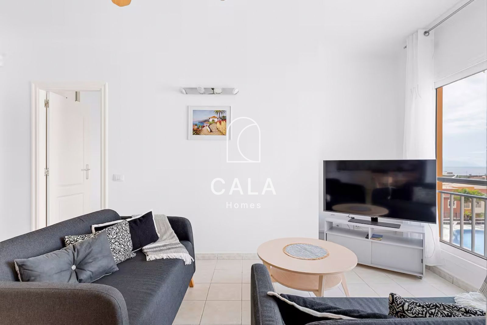 Renovated Penthouse with Panoramic Terrace in Callao Salvaje