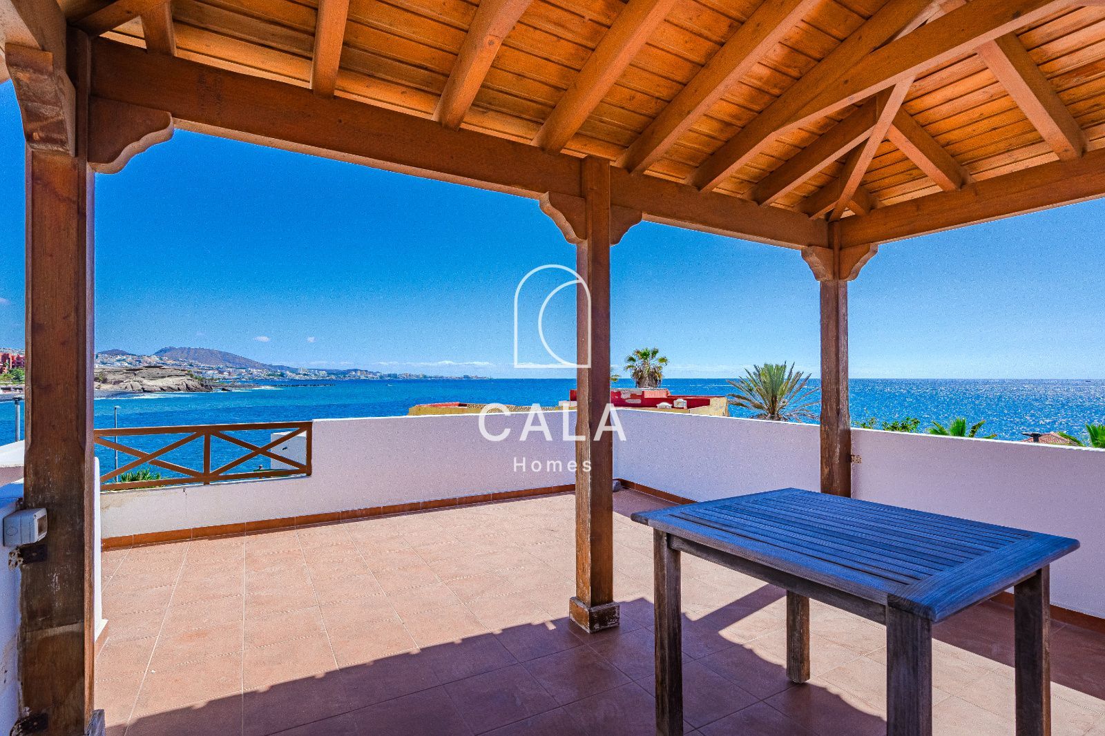 Exclusive Oceanfront Villa – La Caleta