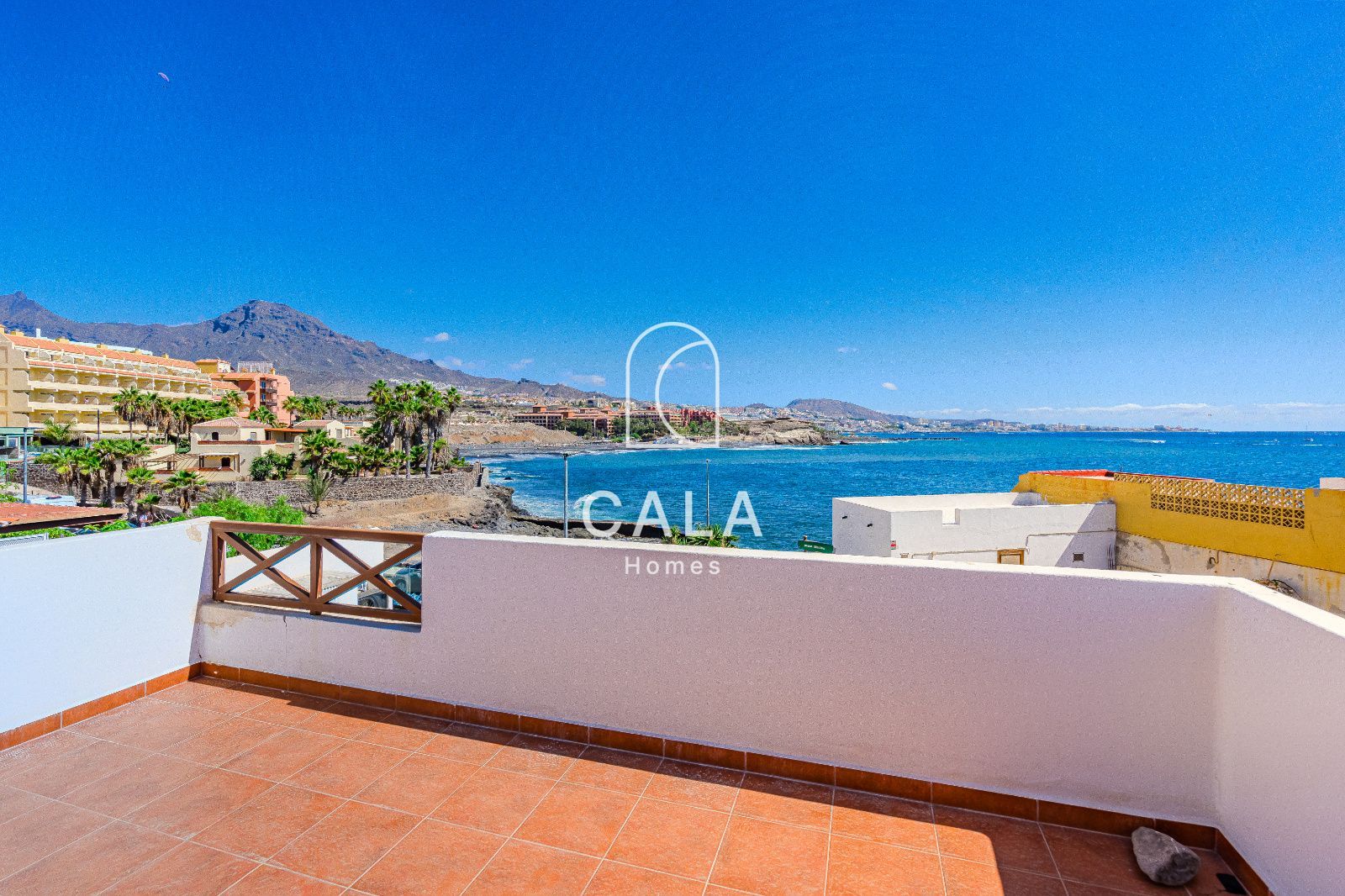 Exclusive Oceanfront Villa – La Caleta