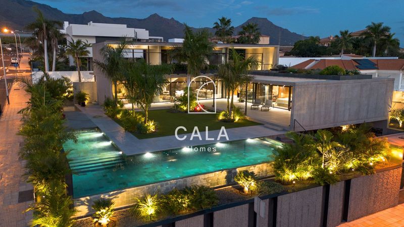 Chalet Independiente en venta Playa Paraíso, Santa Cruz Tenerife. Ref: 1112. Cala Homes