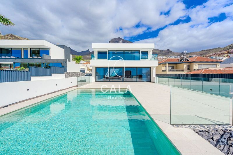 Вилла на продажу Costa Adeje, Santa Cruz Tenerife. Ref: 1115. Cala Homes