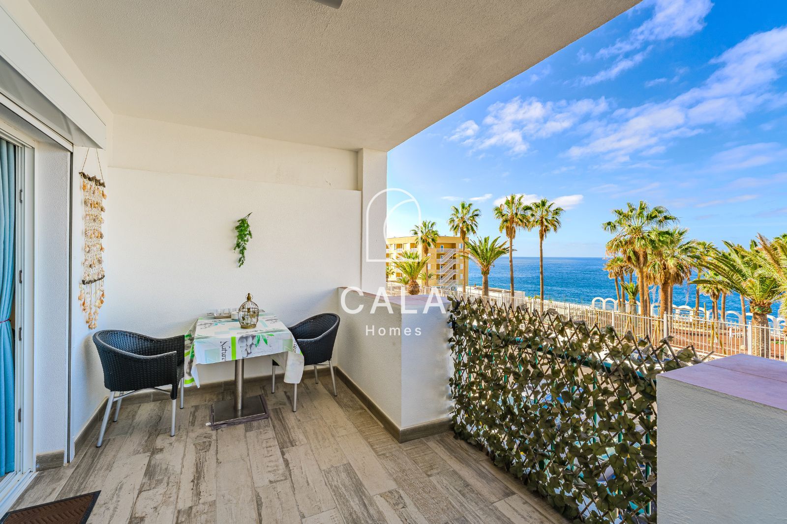 Beautiful Apartment with Sea Views in Callao Salvaje