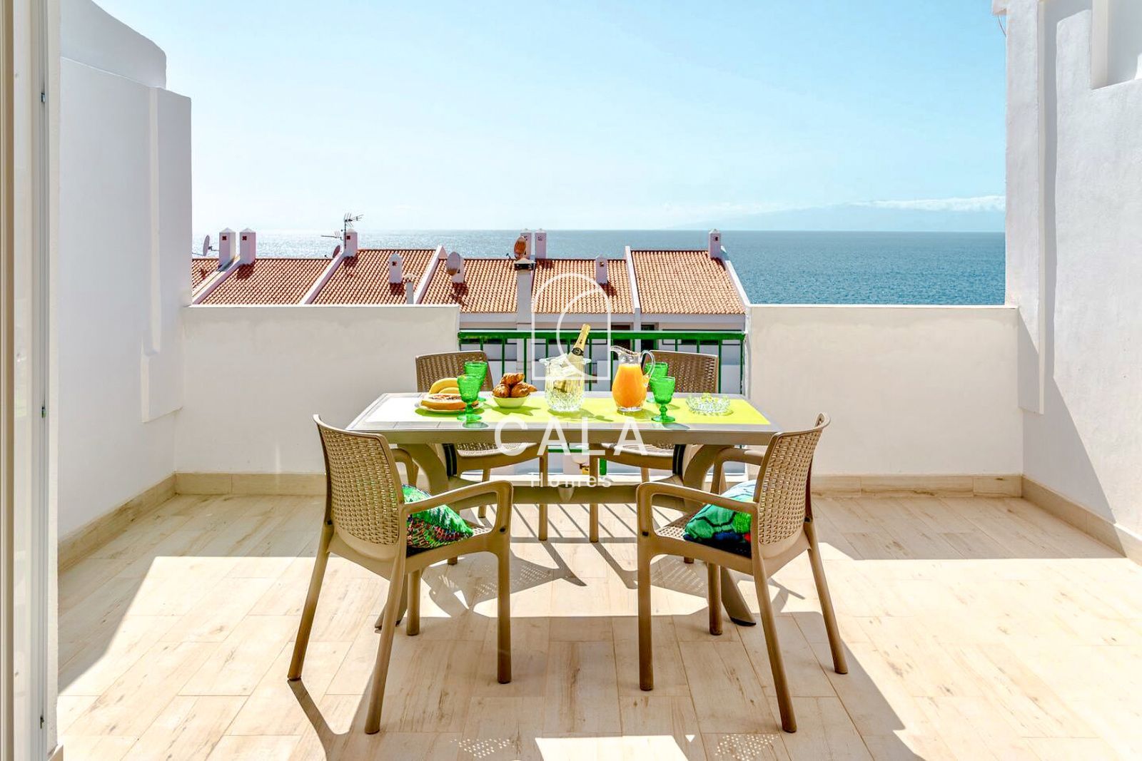 Charming Penthouse with Sea View in Callao Salvaje.