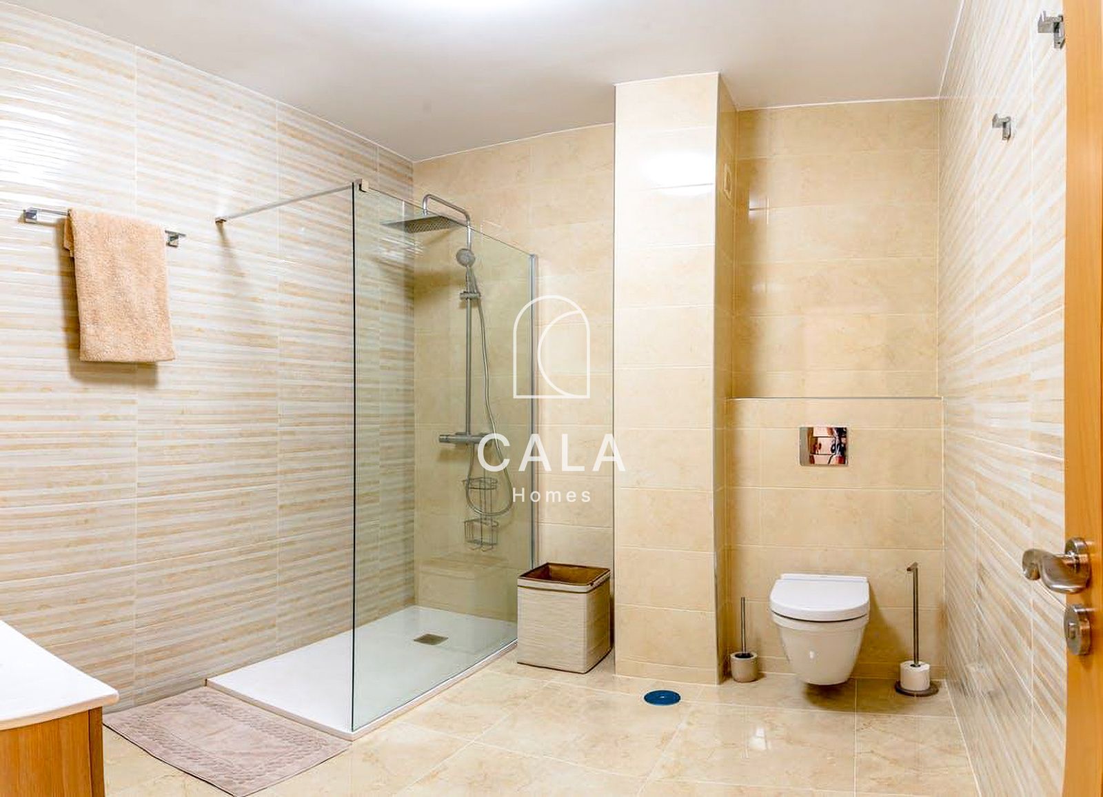 Exclusive 3 Bedroom Penthouse in Callao Salvaje