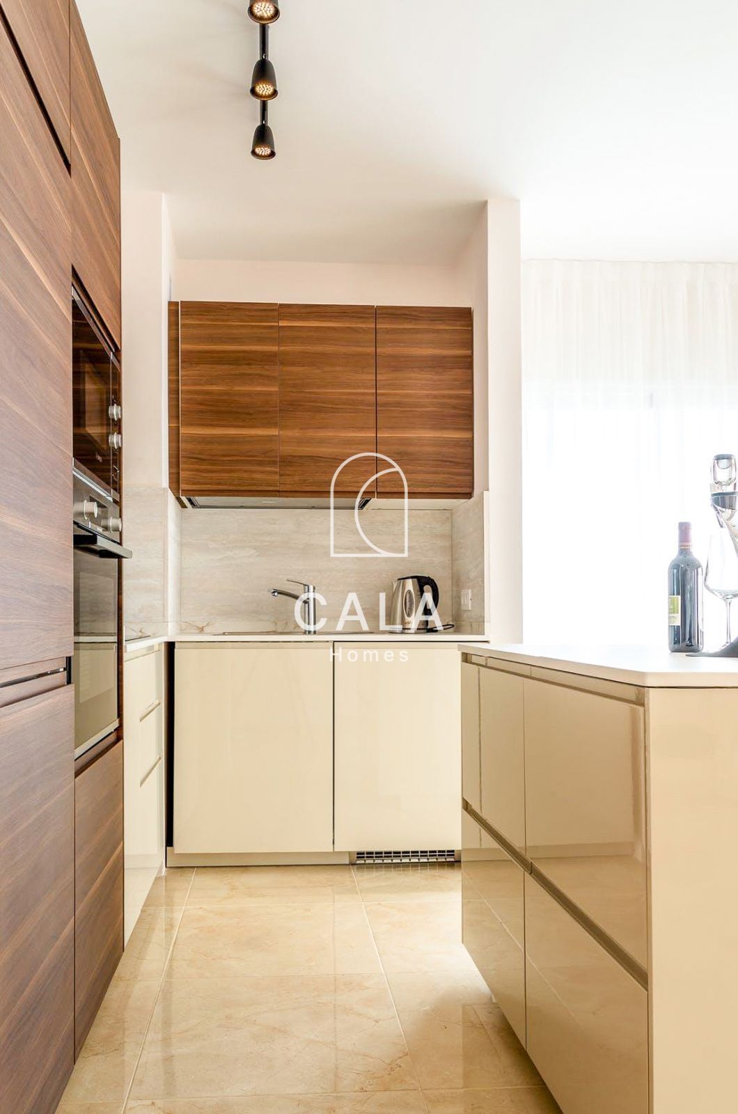 Exclusive 3 Bedroom Penthouse in Callao Salvaje