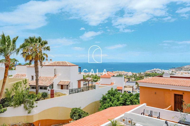 дуплекс на продажу Costa Adeje, Santa Cruz Tenerife. Ref: 1128. Cala Homes