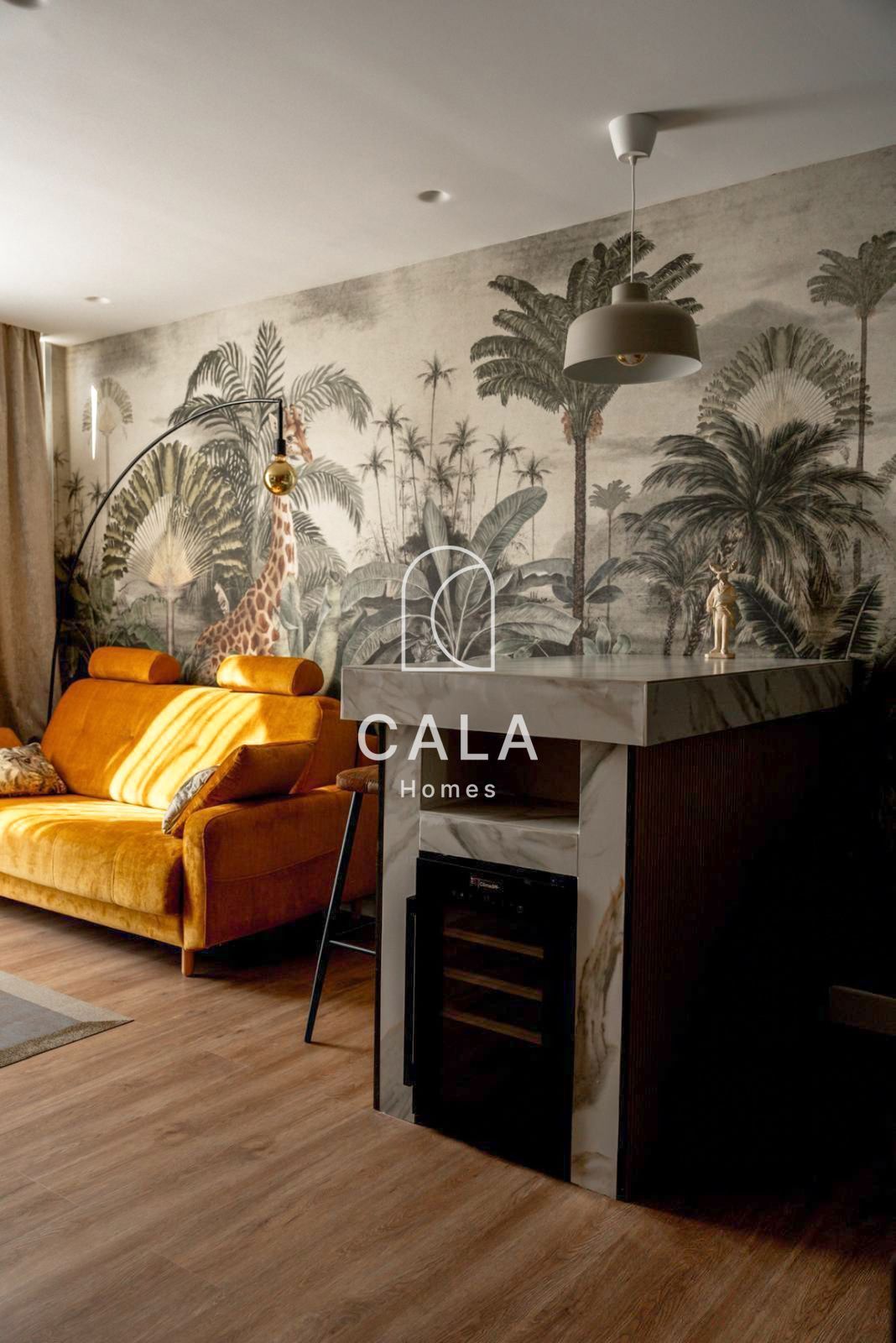 Apartment with a spacious terrace and panoramic views in San Eugenio Alto.
