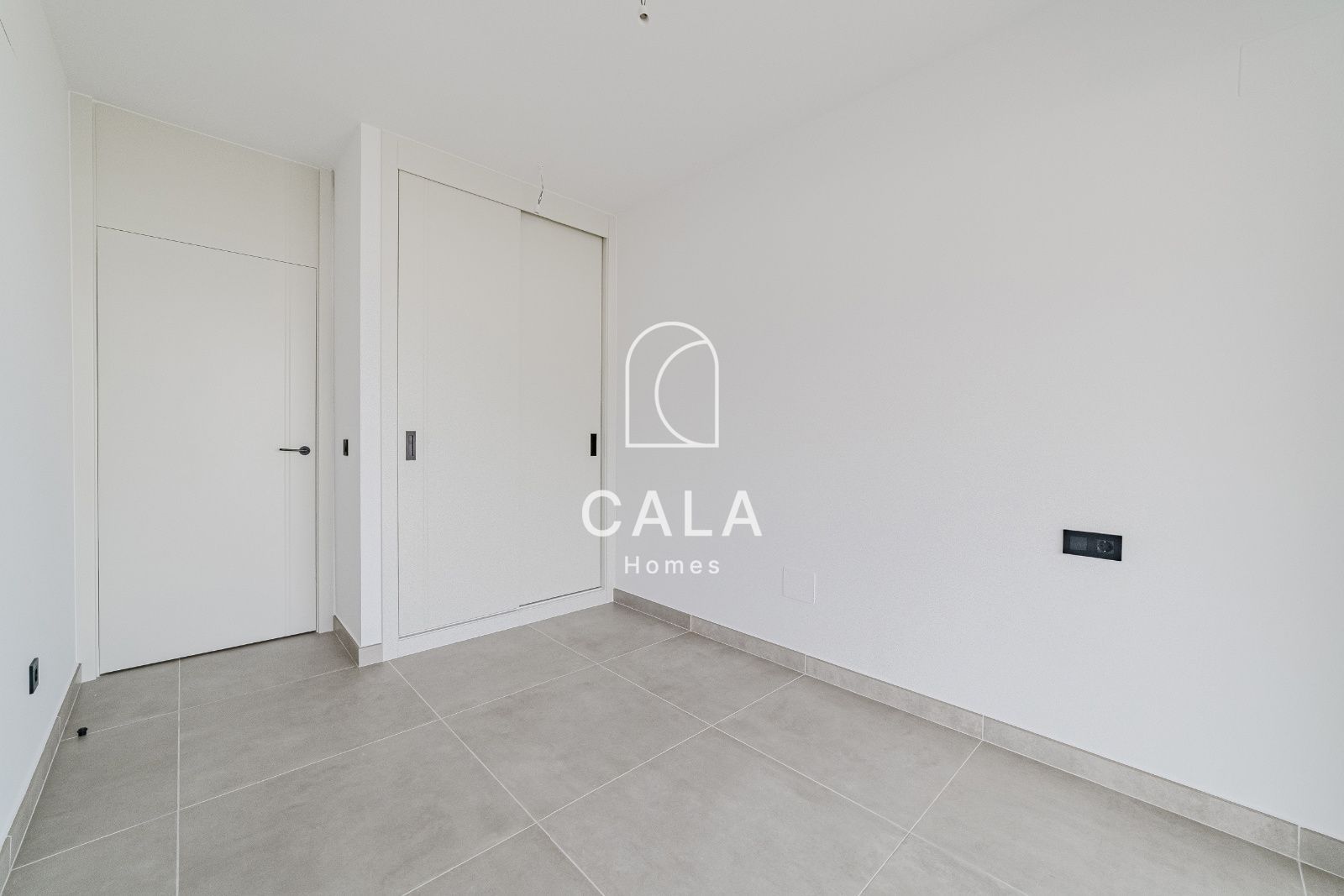 Exclusive penthouse with a large terrace and ocean view in Atlantic Homes, Costa Adeje.