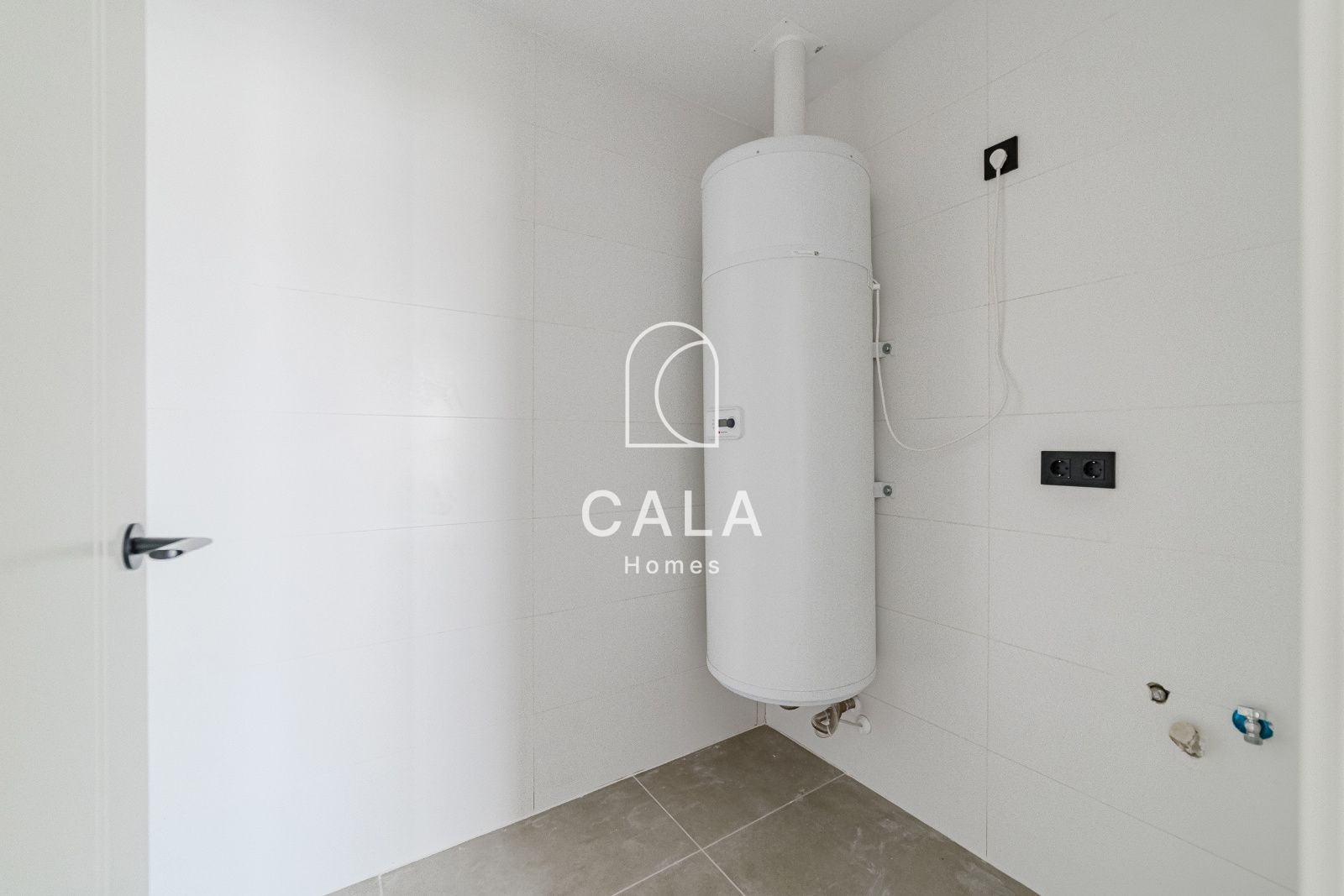 Exclusive penthouse with a large terrace and ocean view in Atlantic Homes, Costa Adeje.