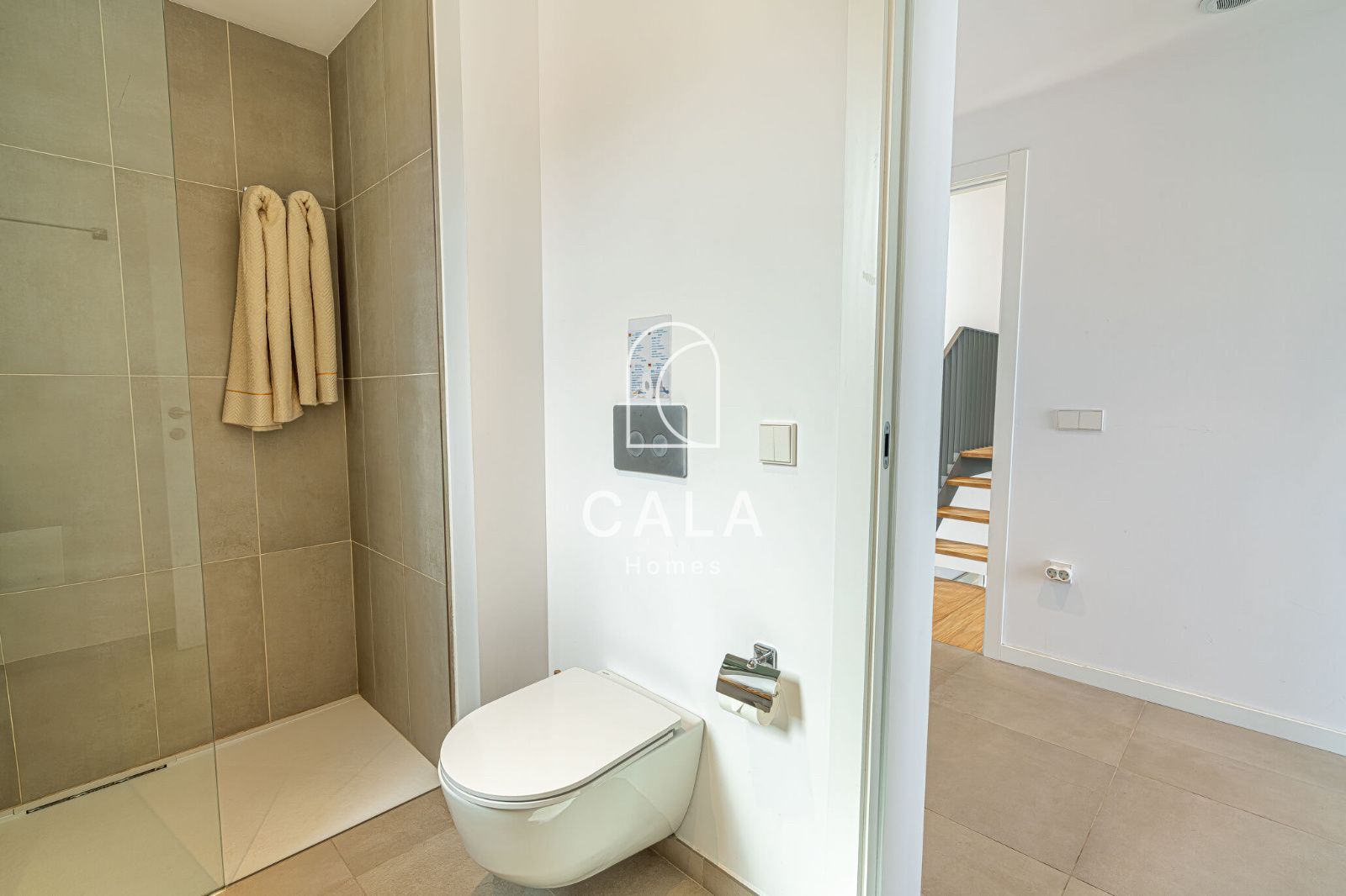 Exclusiva Villa Moderna en Venta en Abama Golf Resort con vistas panorámicas al océano Atlántico.