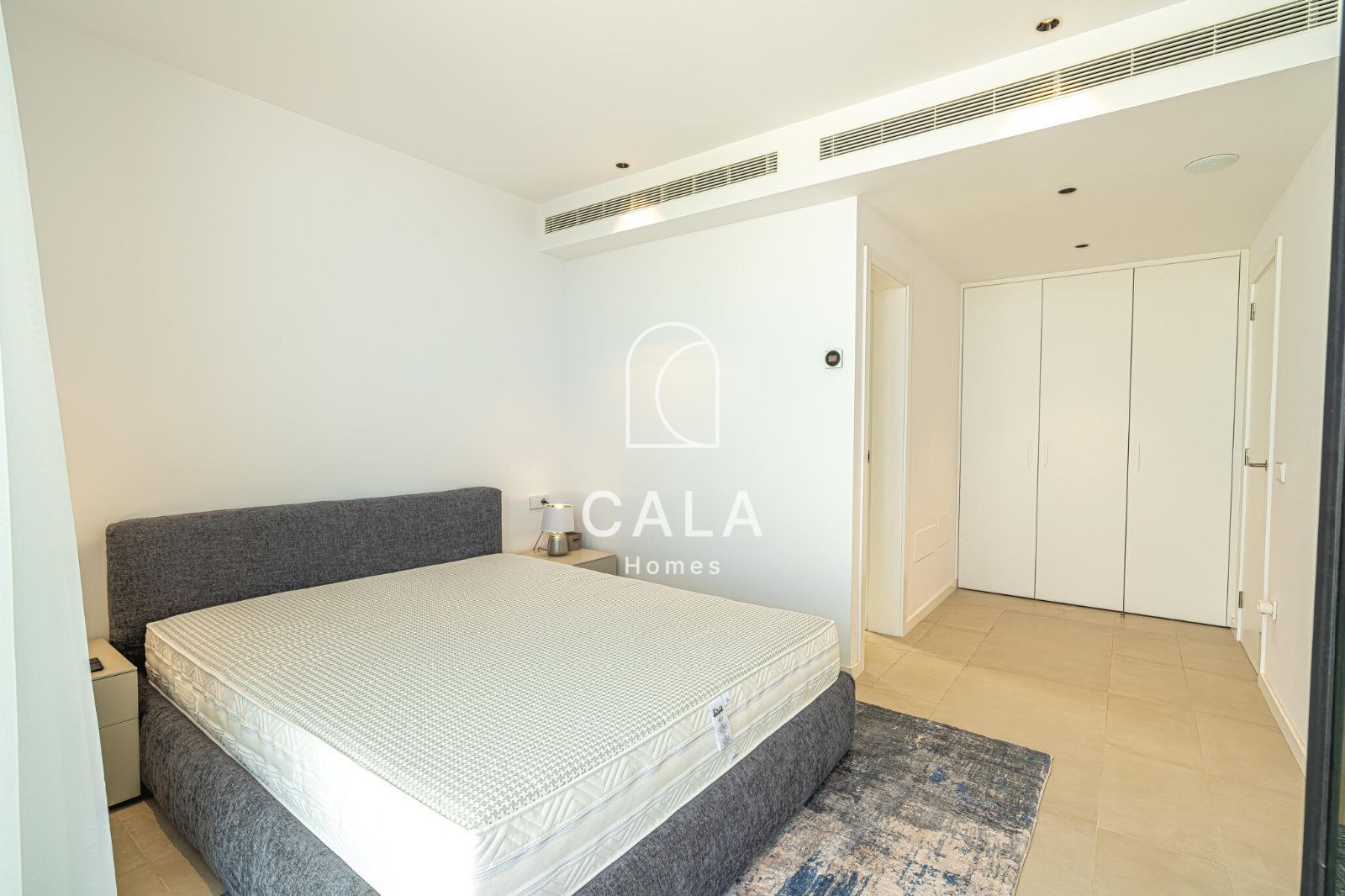 Exclusiva Villa Moderna en Venta en Abama Golf Resort con vistas panorámicas al océano Atlántico.