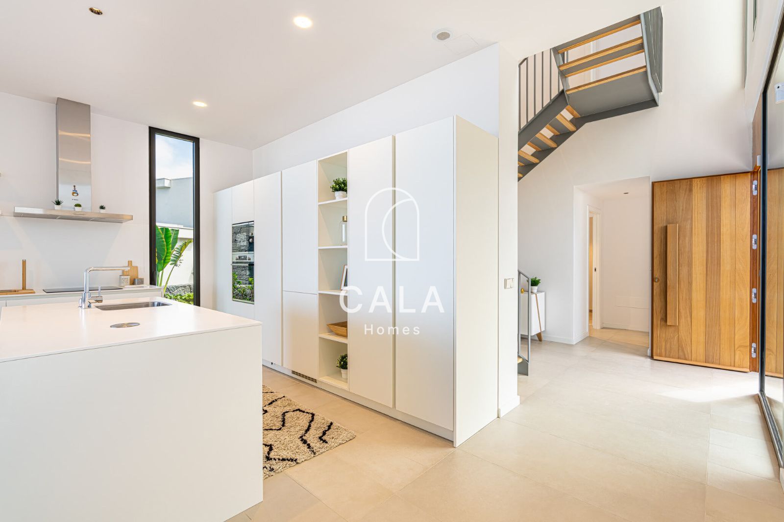 Exclusiva Villa Moderna en Venta en Abama Golf Resort con vistas panorámicas al océano Atlántico.